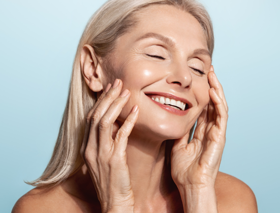 Discover how different facelift techniques can give you a natural- looking lift. Learn about types, benefits, and recovery tips.